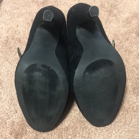 Dolce by Mojo Moxy Faux Sued Strapped Dress Pumps - Picture 7 of 8